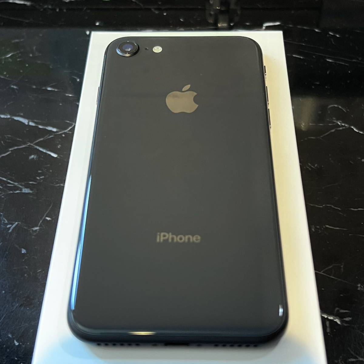 たらず ヤフオク! iPhone8 64GB スペースグレイ  - 超美品 SIM 