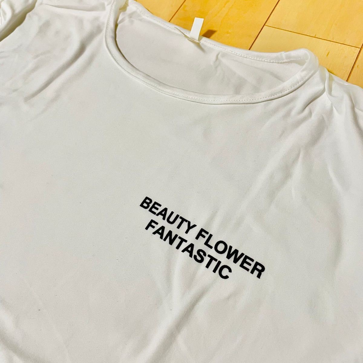 Paypayフリマ Sale 最旬アイテムsns人気ゆる可愛い大人っぽ楽ちんトップスロゴtシャツ スリット 半袖 L ホワイト 韓国 レディース Paypayフリマ Sale 最旬アイテムsns人気ゆる可愛い大人っぽ楽ちんトップスロゴtシャツ スリット 半袖 L ホワイト 韓国 レディース