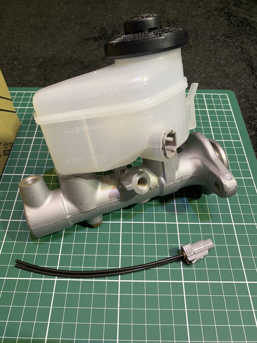 AE111ブレーキマスターシリンダー トヨタ純正 新品未使用品 AE86 TE27