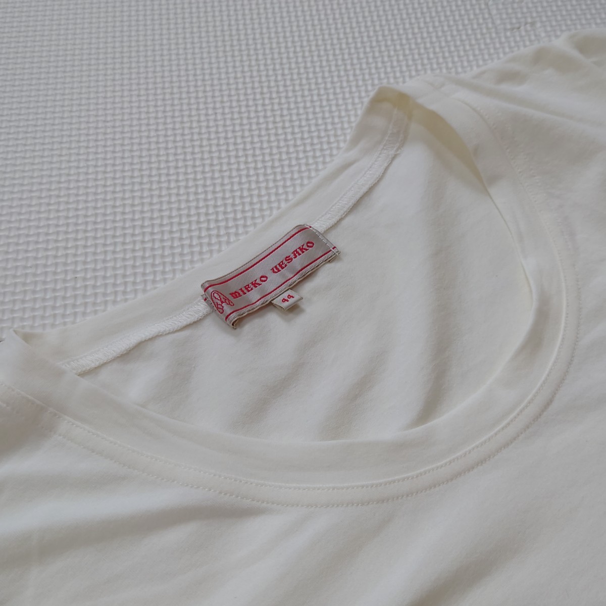 ミエコ ウエサコ レディース半袖Tシャツ ハイヒールビジュー 大きいサイズ