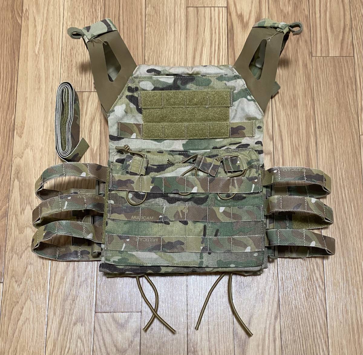 米軍放出Crye JPC(旧生地・シングルストラップ付属)マルチカム 2.0 AVS