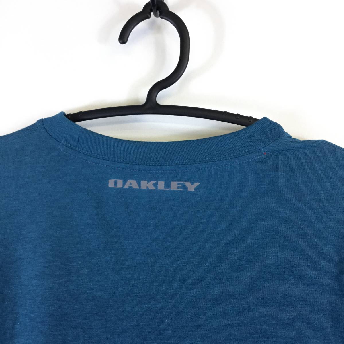 未使用 OAKLEY オークリー Tシャツ Sサイズ 半袖 海外企画