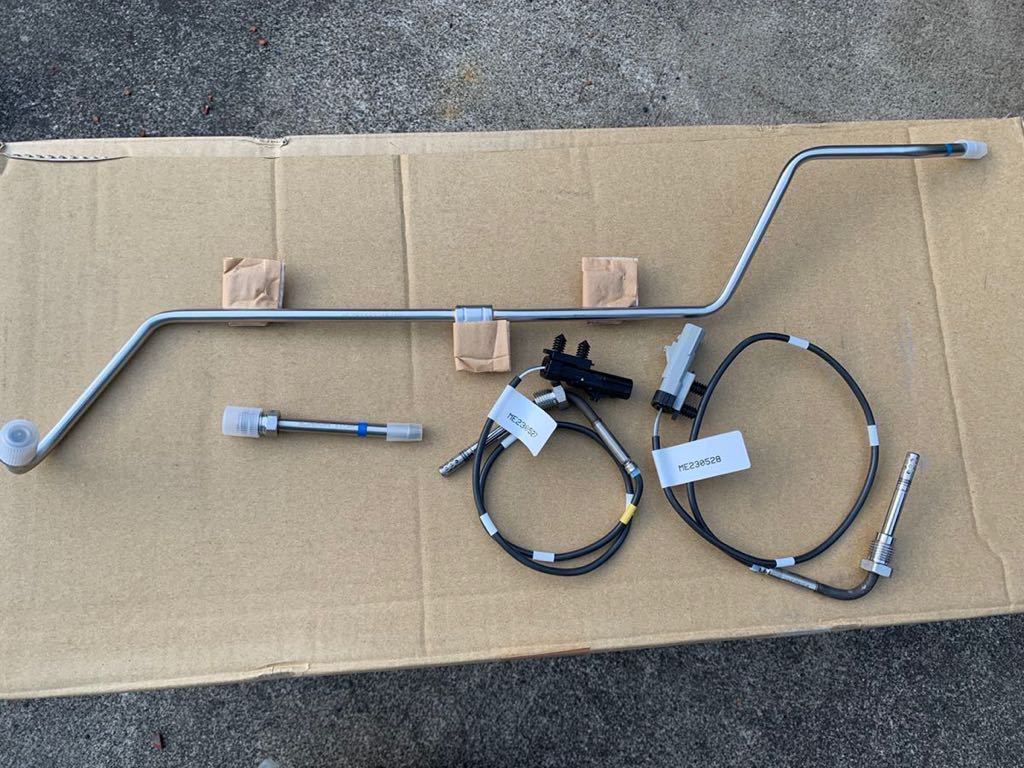 キャンター マフラー 純正新品 ME555982 センサー付き DPF DPD キャンター マフラー 純正新品 ME555982 センサー付き DPF DPD