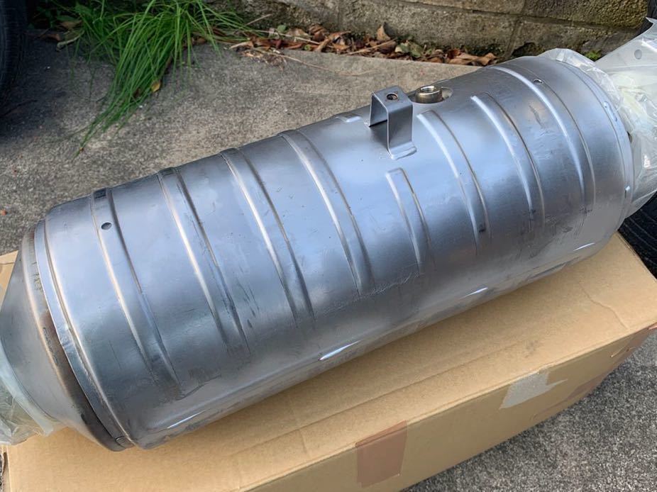 キャンター マフラー 純正新品 ME555982 センサー付き DPF DPD キャンター マフラー 純正新品 ME555982 センサー付き DPF DPD