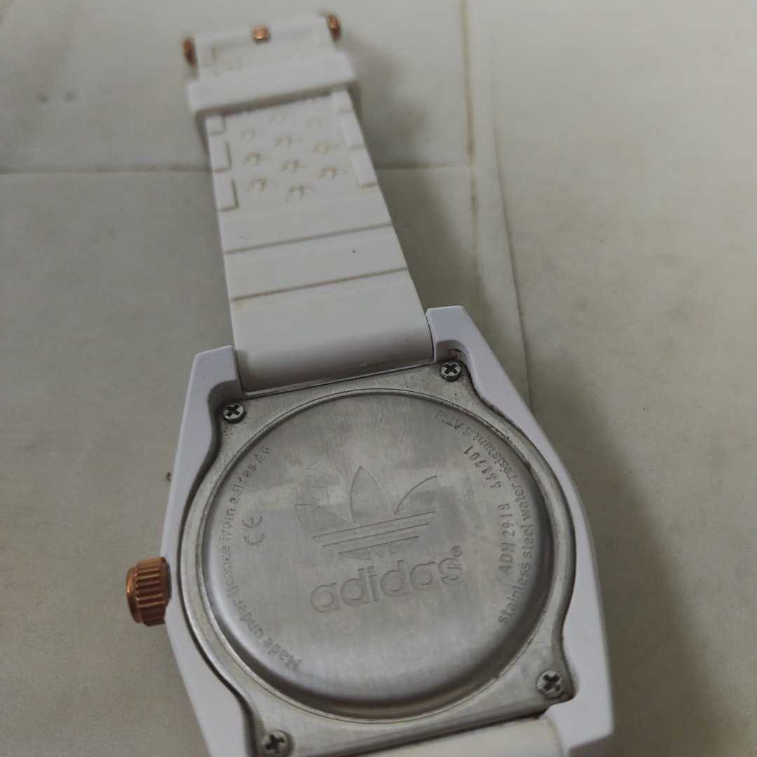 adidas ADH2918　 наручные часы 　 подержанный товар 