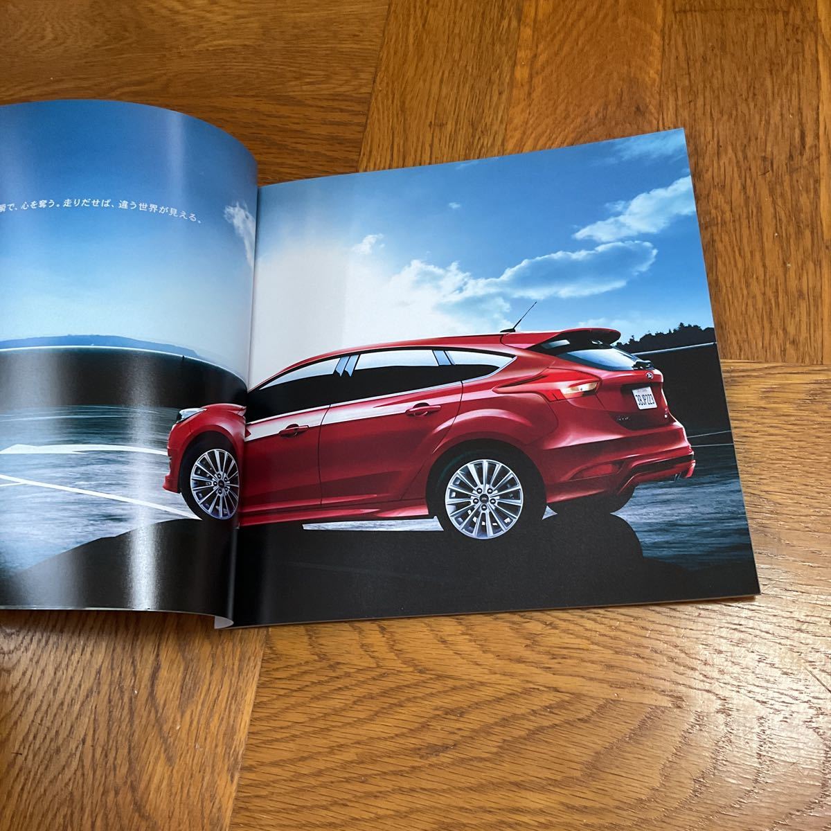 [ free shipping ] Ford Focus catalog 2015 year 