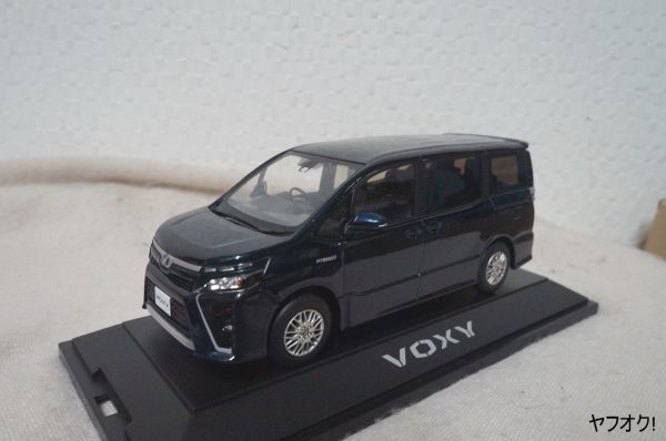 トヨタ カラーサンプル VOXY 1/30 ミニカー 非売品