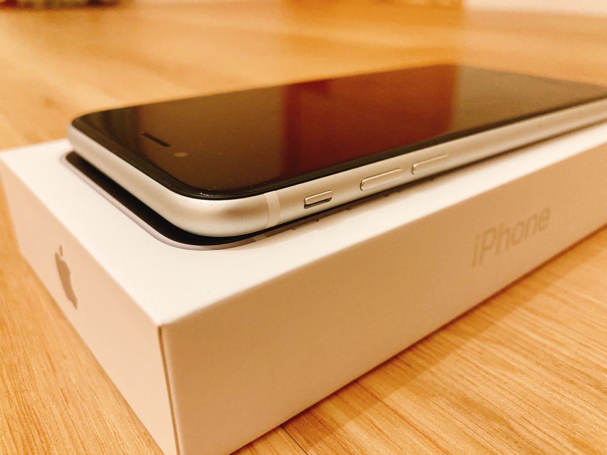 ☆ 新古品 SIMフリー iPhone SE 2 第2世代 64GB MHGQ3J/A バッテリー95