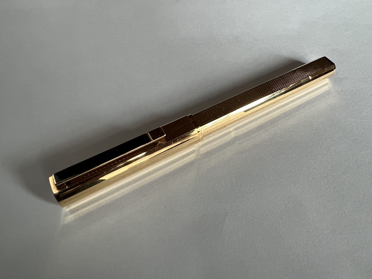 Сложность, включая доставку текущих товаров A.dunhill Fountain Pen Plord Gold Barlay, Alfred Dunhill Dress Gold