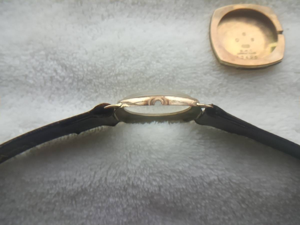AVIA 　9K　9金　375ケース ブリティッシュウォッチ　LONDON 英国製アンティーク手巻き腕時計 　メンズ腕時計_画像4