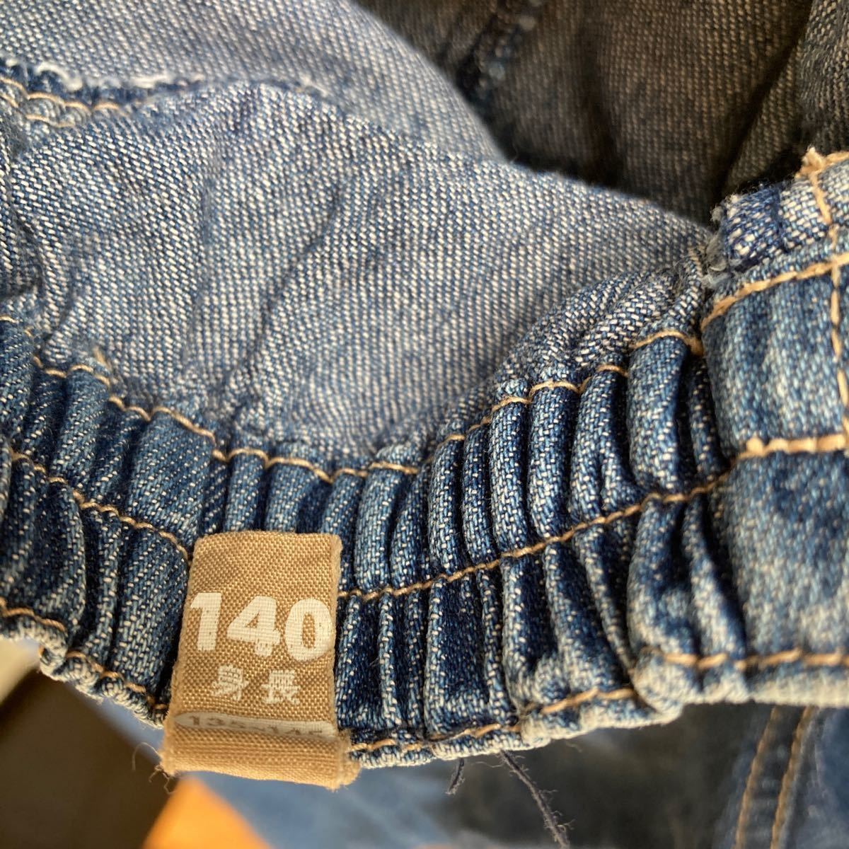 ガールズ デニムクロプトパンツ 140 刺繍 スリット ウエスト総ゴム|PayPayフリマ フィオルッチ キュロットパンツ 迷彩柄 サイズ160cm