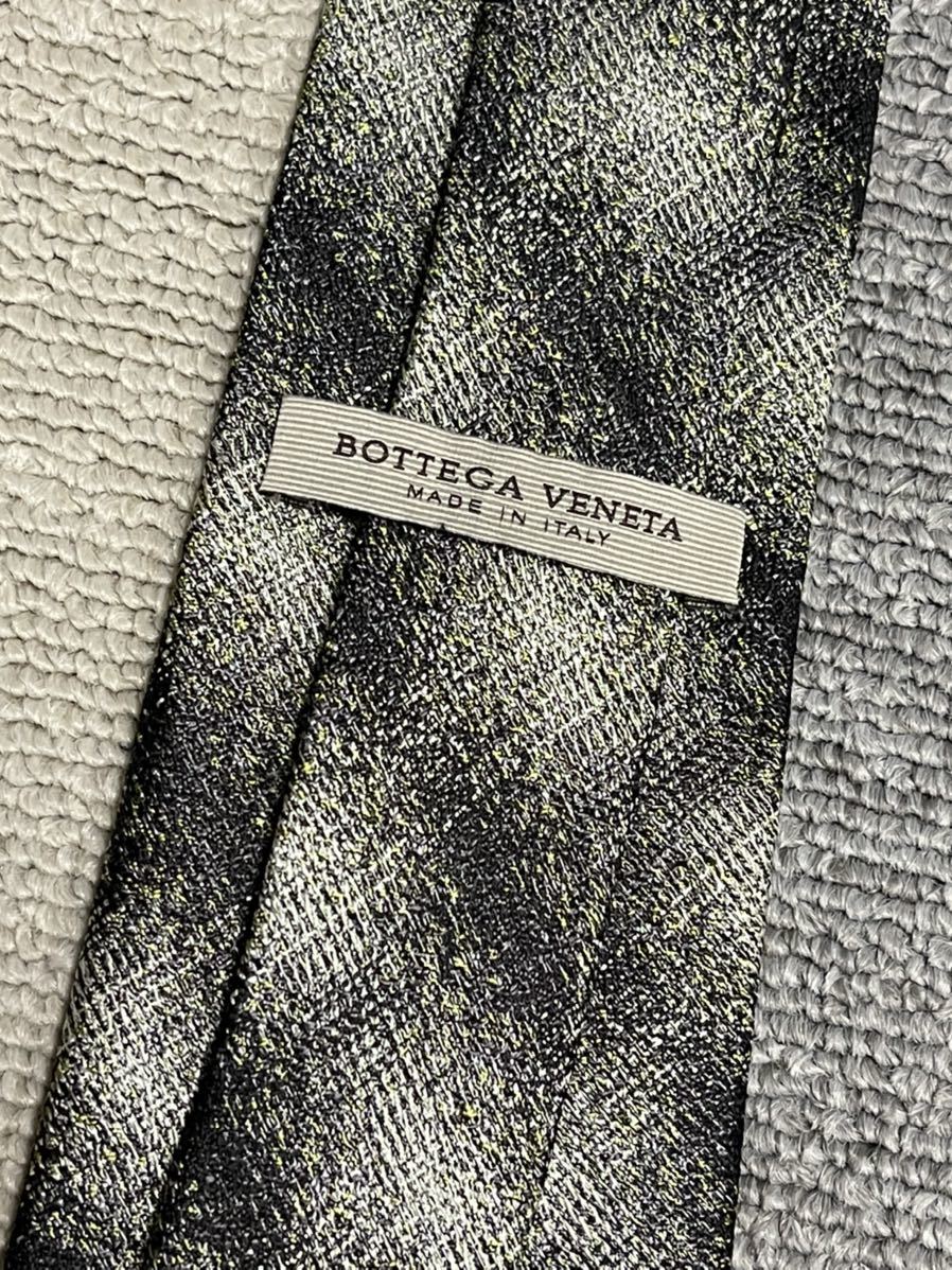 ほぼ未使用 ″BOTTEGA VENETA″ ボッテガヴェネタ 細身 グラデーションチェック ブランドネクタイ 208428_画像4