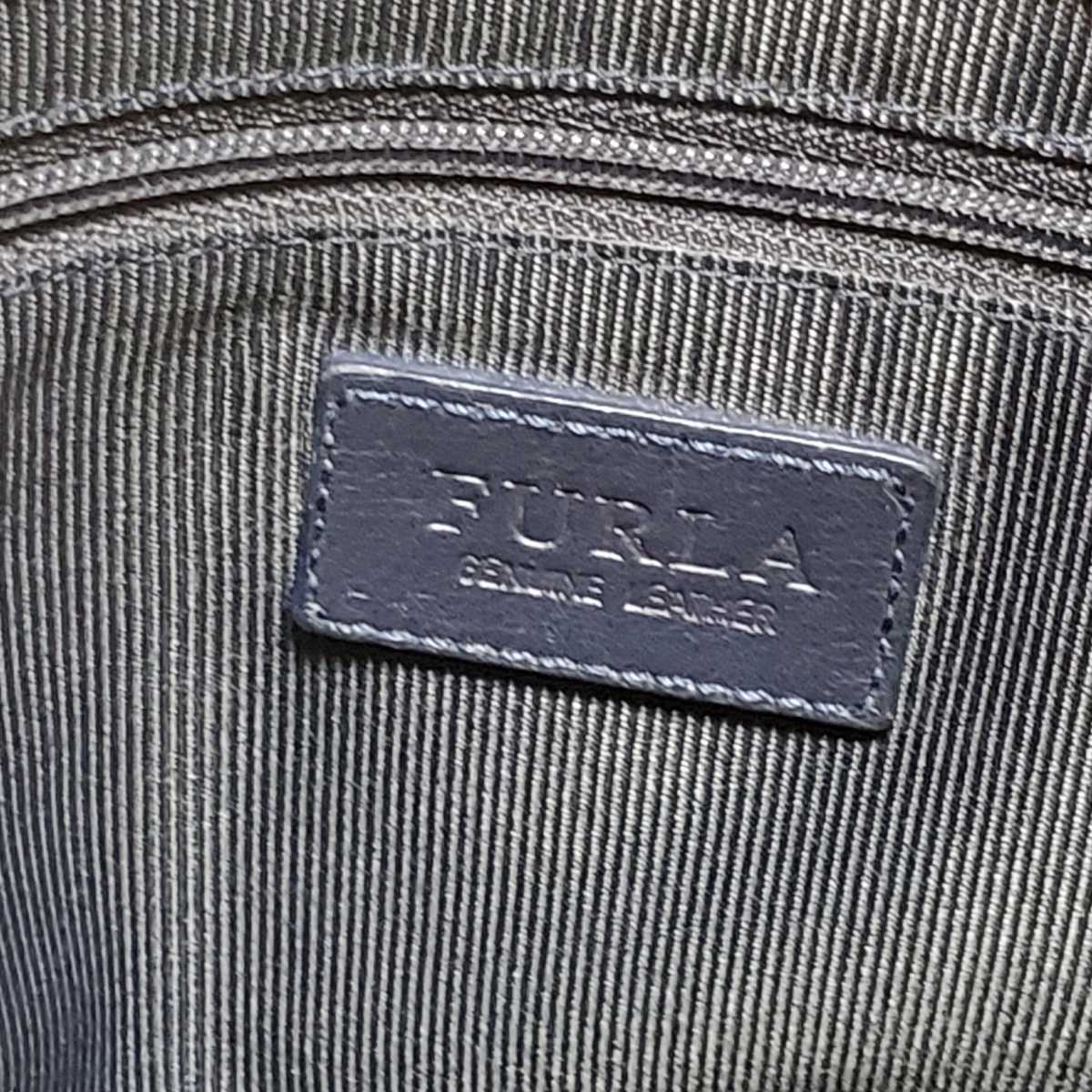 FURLA フルラ レザーバッグ トートバッグ 肩掛け ネイビー チャーム付き 正規品 激カワ A4入ります ビジネス用にも_画像10