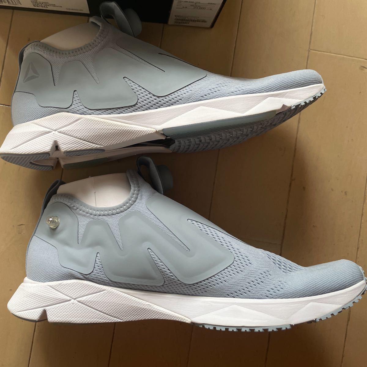 REEBOK　PUMP FURY SUPREME　スニーカー■送料込