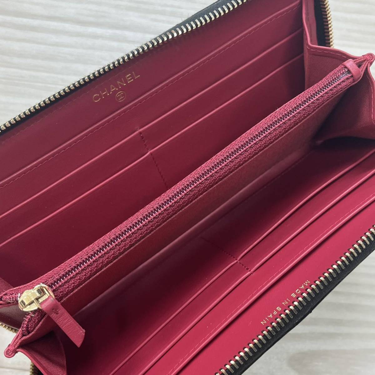 高級 CHANEL 19 シャネル 2020年モデル 30番台 チェーンココマーク