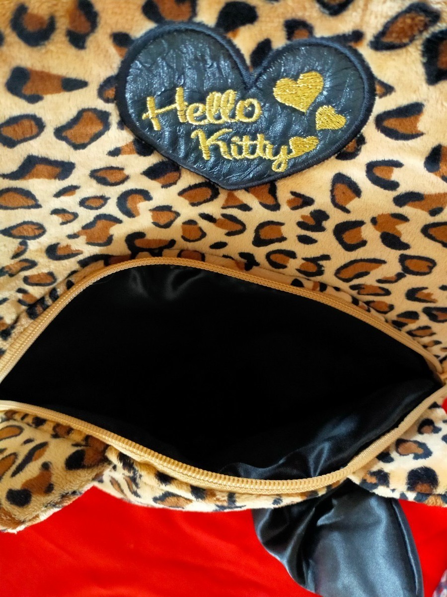 Hello Kitty リュックサック 柔らかボア フェイス ポケット Hello Kitty リュックサック 柔らかボア フェイス ポケット