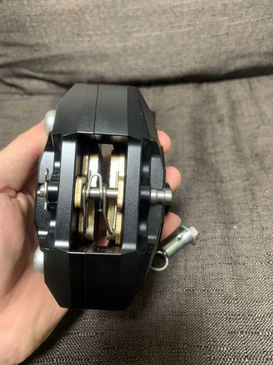 台湾RPM-黒 カニキャリパー 84mm 台湾 鍛造2pot アルミ ブレンボ BREMBO フランドー FRANDO グロム NSR NS1 シグナス V125 PCX|Yahoo!フリマ(旧PayPayフリマ) 台湾RPM-黒 カニキャリパー 84mm 台湾 鍛造2pot アルミ ブレンボ BREMBO フランドー FRANDO グロム NSR NS1 シグナス V125 PCX|Yahoo!フリマ(旧PayPayフリマ)