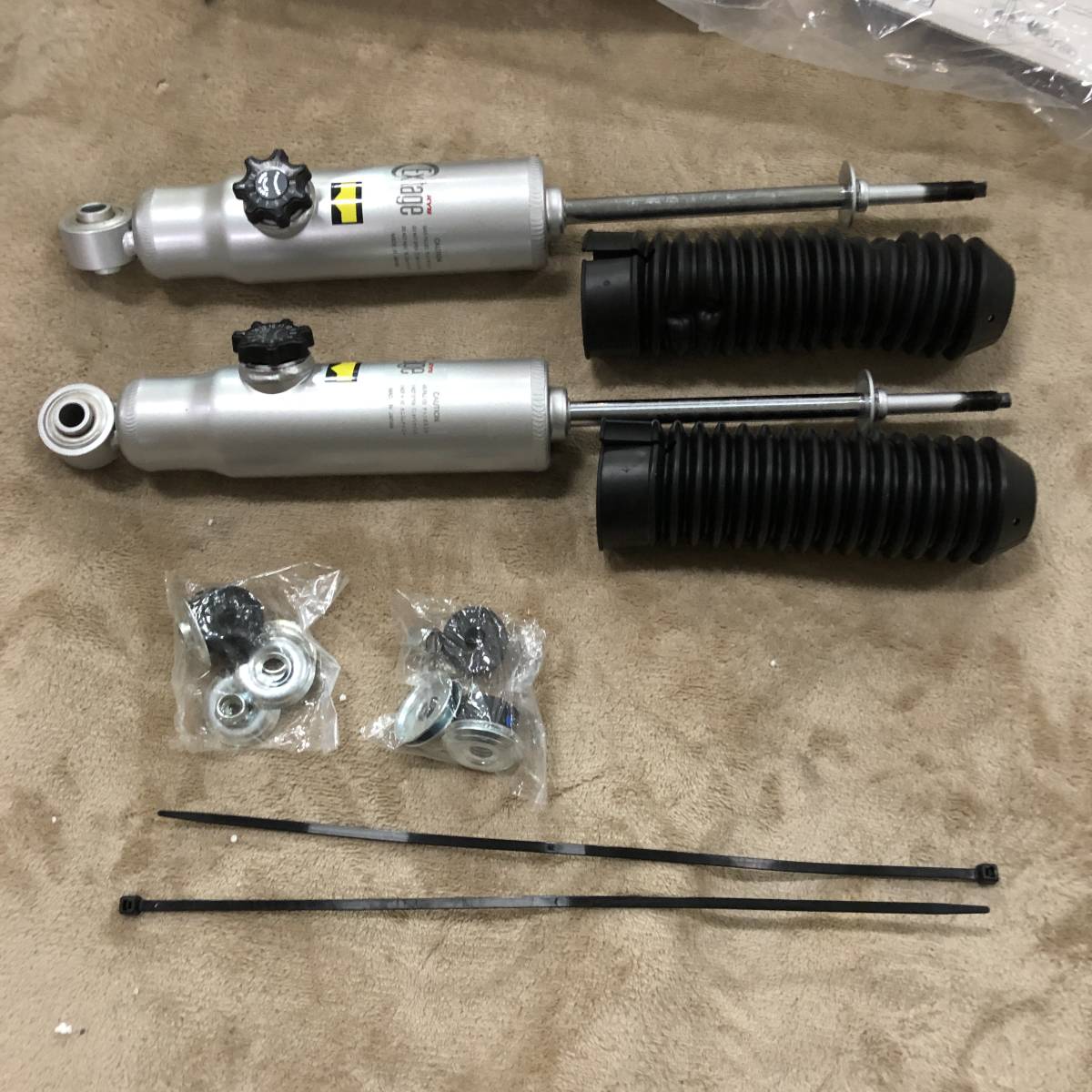 KYB カヤバ ショックアブソーバー セット 1台分 Extage SET ハイエース H200 4WD 14段 E-S21911251( ショックアブソーバー)|売買されたオークション情報、yahooの商品情報をアーカイブ公開 - オークファン(aucfan.com) KYB カヤバ ショックアブソーバー セット 1台分 Extage SET ハイエース H200 4WD 14段 E-S21911251( ショックアブソーバー)|売買されたオークション情報、yahooの商品情報をアーカイブ公開 - オークファン(aucfan.com)
