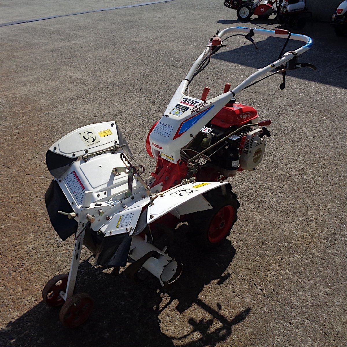 N マメトラ 耕運機 SRV35F 6.3馬力 新潟県三条市より引取り限定 N マメトラ 耕運機 SRV35F 6.3馬力 新潟県三条市より引取り限定