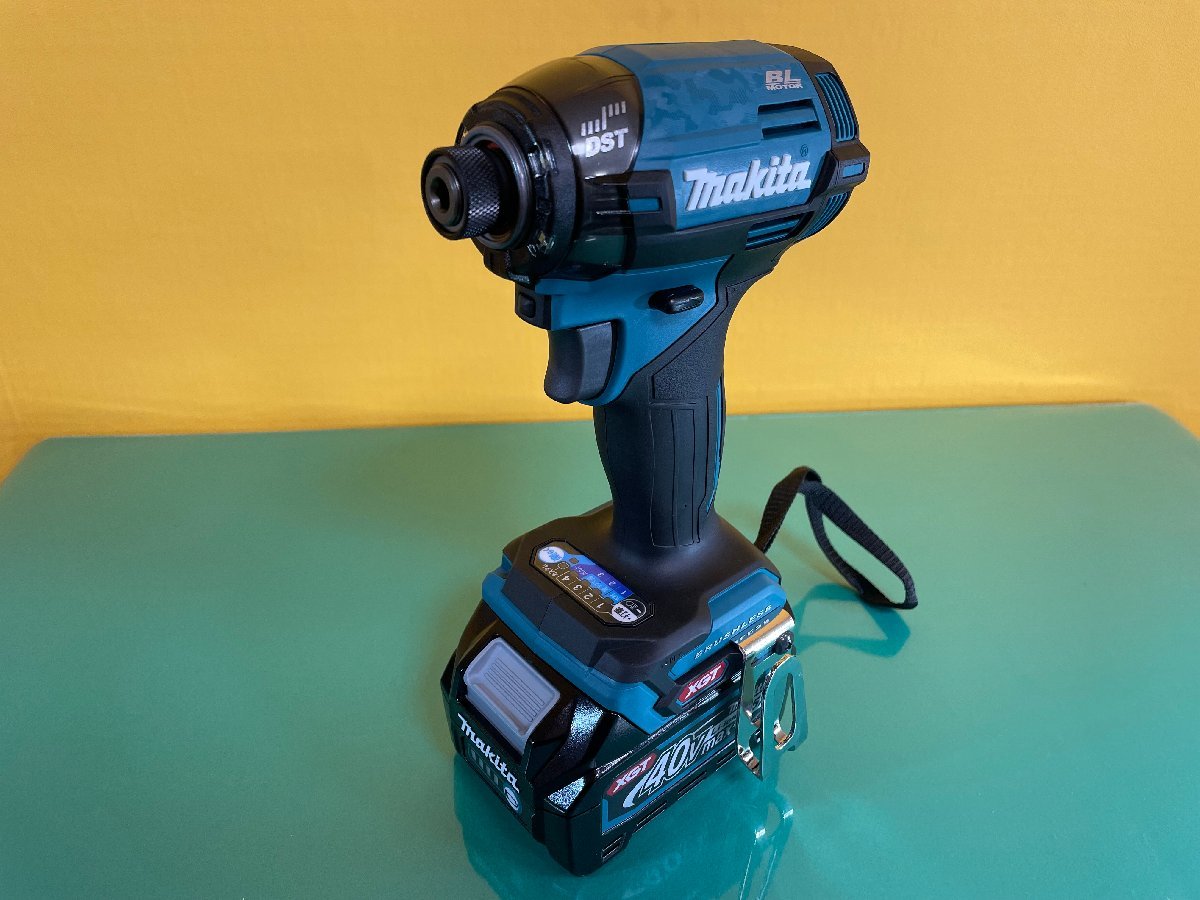 美品☆動作確認済み☆マキタ 充電式インパクトドライバ TD002G 40V