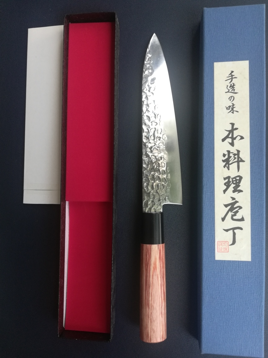 日本製　和包丁　牛刀　刃渡り180ｍｍ全長310ｍｍ　極　手造りの味本料理包丁_画像1