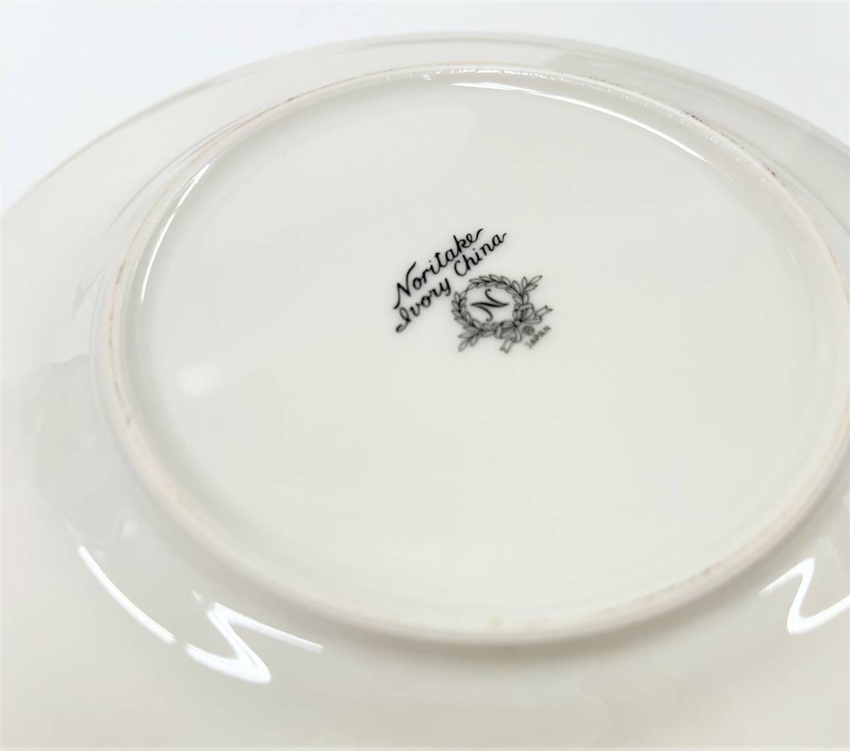 【美品】Noritake ノリタケ 5枚セット 丸皿 プレート Ivory China 金彩 食器 16.5cm_画像6