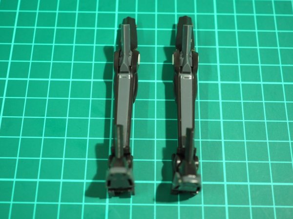 ☆AD204☆ジャンク★バンダイ HG 1/144 グラハム専用 ユニオンフラッグカスタム 脚部のみ ジャンク部品取り 完成品_画像1