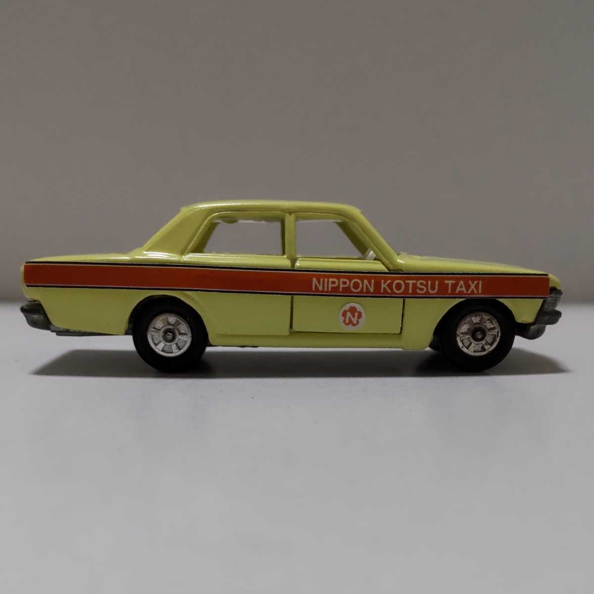 トミカ 28 クラウン TAXI 1Dホイール 白シート カスタム品 コピー箱