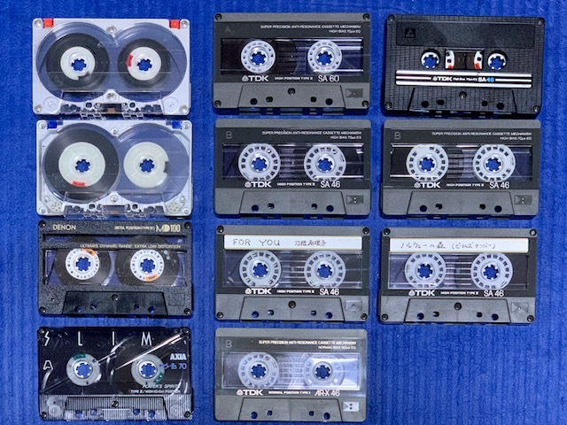 メタルテープを含むカセットテープ( TDK: MA-R SA AR-X AXIA: PS-IIS DENON: MD等 )と 家具調保管ケース AXIA PS-Ⅳx カセットテープ
