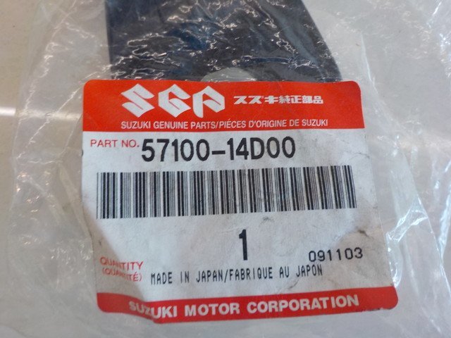 純正屋！●〇★（D）1点のみ純正部品新品未使用（２９）スズキ　SV650S　スロットルケース　4-8/9（ま）_画像3