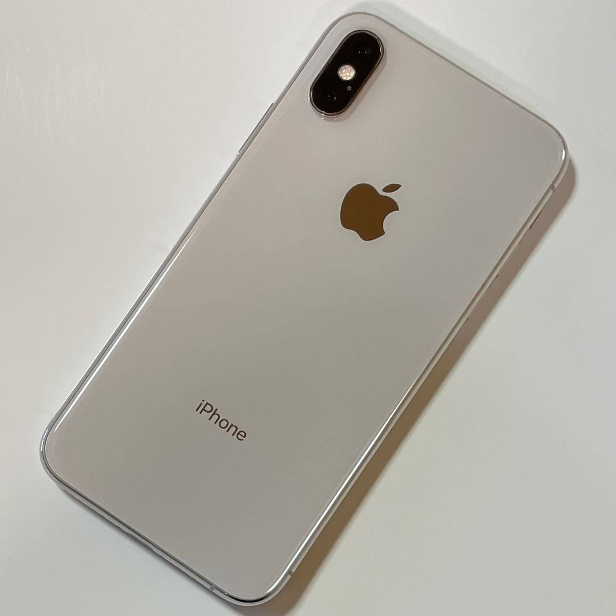 SIMフリー iPhone Xs シルバー 64GB MTAX2J/A バッテリー最大容量89