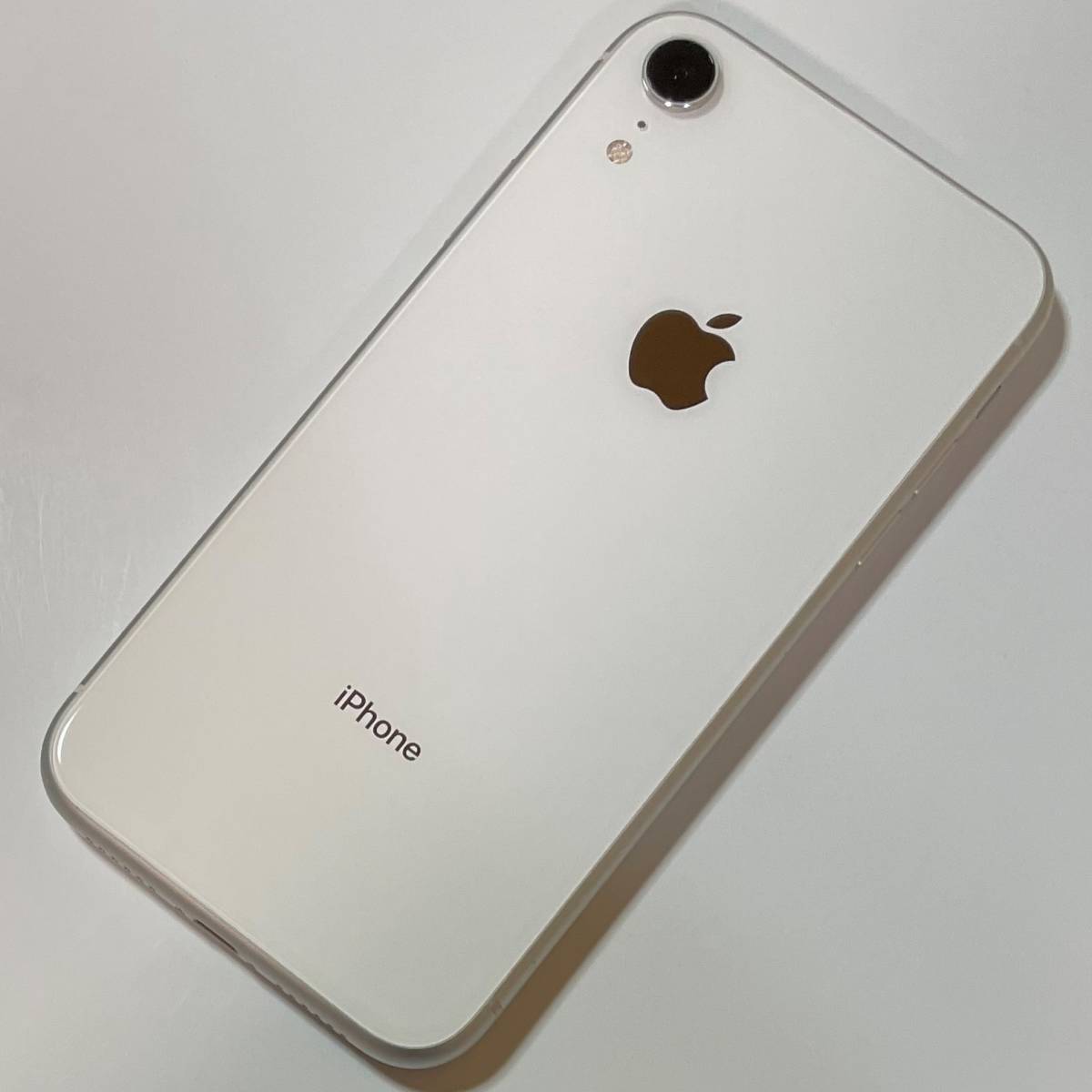 SIMフリー iPhone XR ホワイト 64GB MT032J/A バッテリー最大容量88