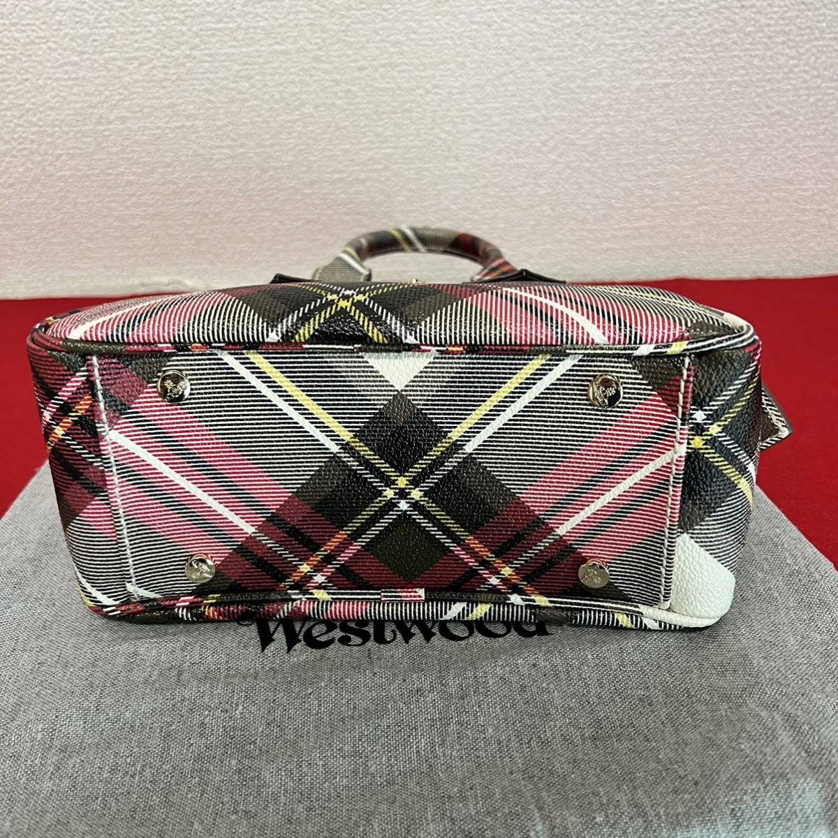 新品未使用★ Vivienne Westwood ヴィヴィアンウエストウッド 2way ショルダーバッグ ハンドバッグ ヤスミン チェック オーブ