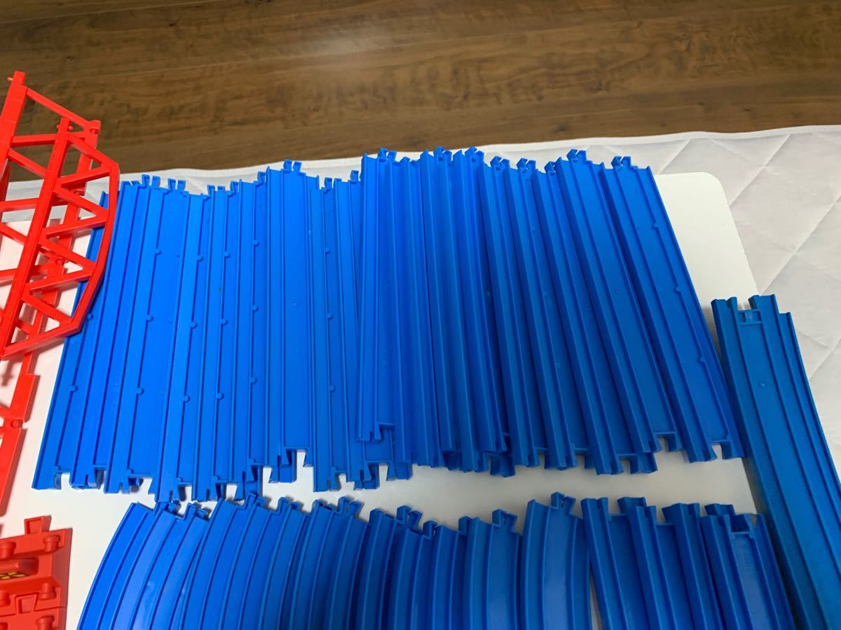 プラレール 中古レールセット 大量 現状品 レイアウト拡張用に プラレール 中古レールセット 大量 現状品 レイアウト拡張用に