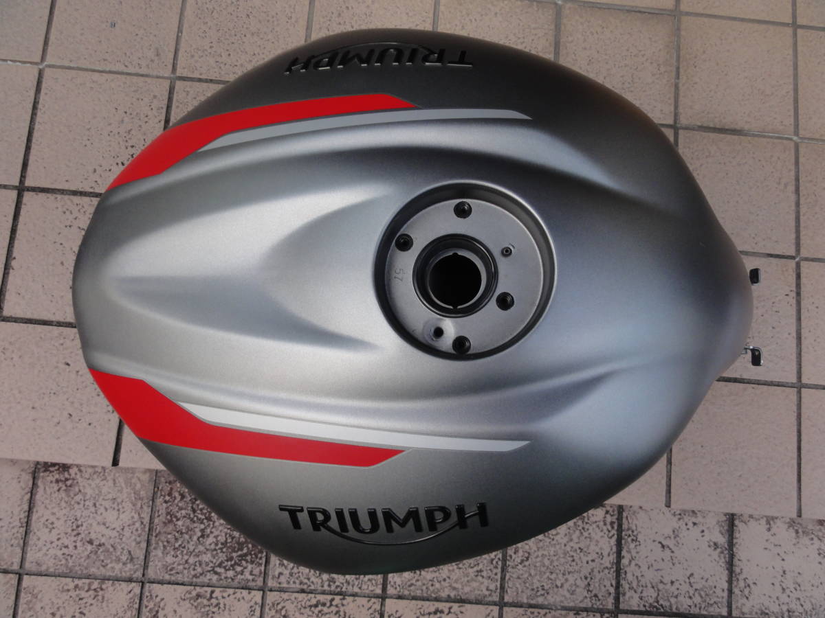 トライアンフ TRIUMPH 純正ガソリンタンク フューエルタンク 燃料タンク★美品★722実160 _画像3