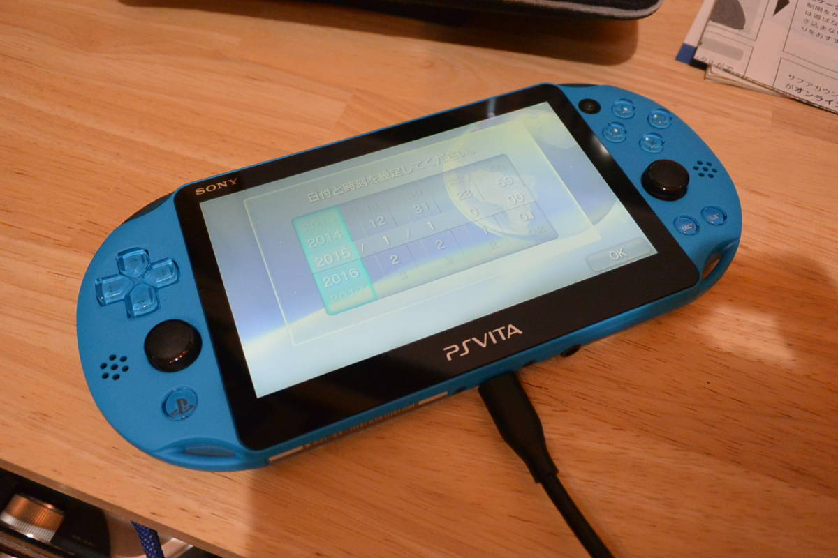 動作品 PS Vita本体 PCH-2000 ZA23 アクアブルー SONY PlayStation