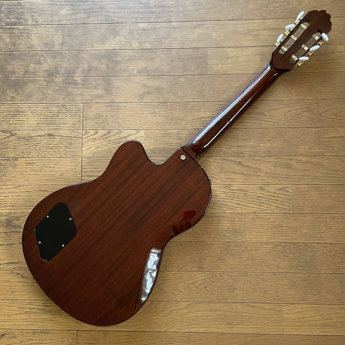 レア！ Orville by Gibson Chet Atkins ワンピースバック Used お買い得！_画像2