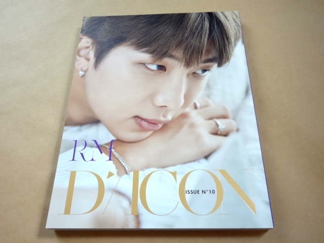 ★ BTS 写真集 「Dicon vol.10 BTS goes on! RM アールエム バージョン」 日本語翻訳冊子付 ★_画像1