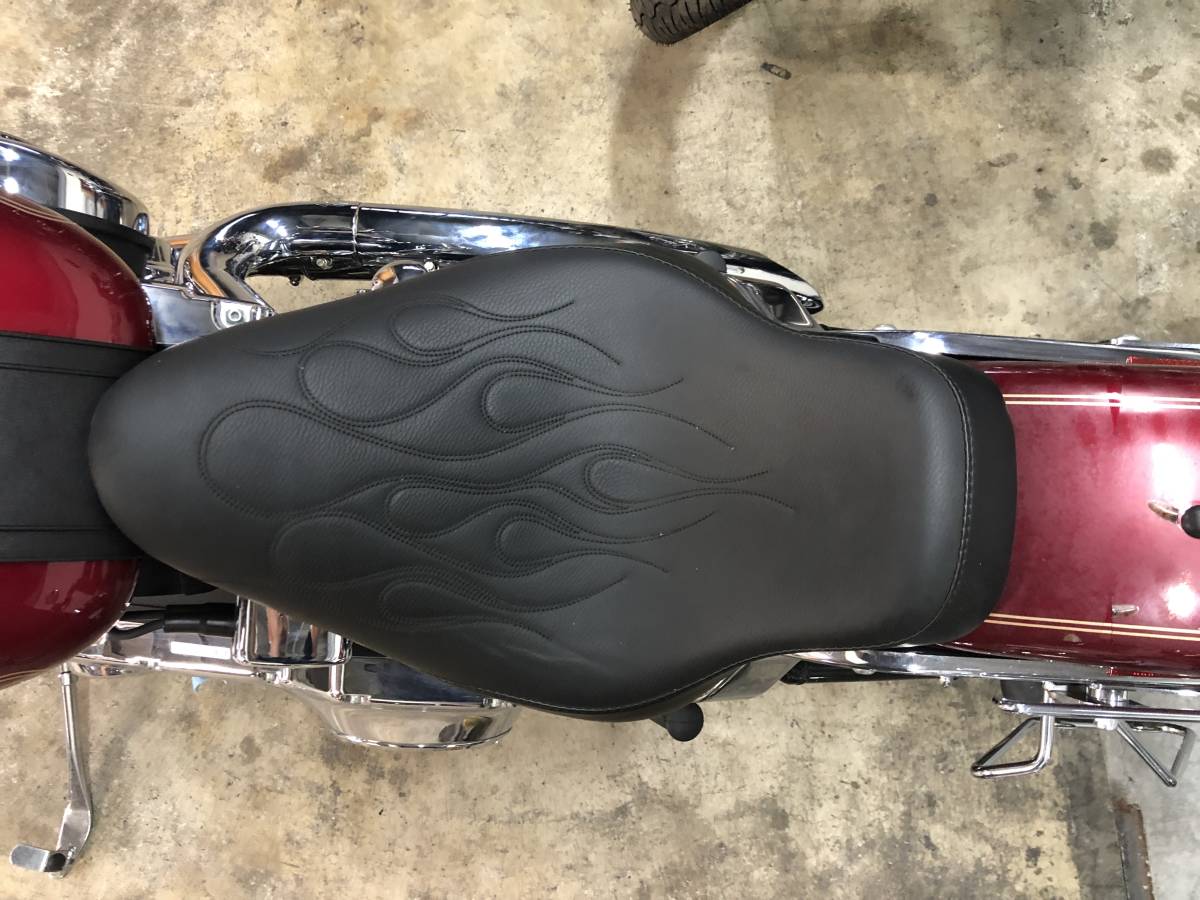 シングルシート ソフテイル ツインカム ダニーグレイ FXSTS FXSTC FLSTC美品です 2