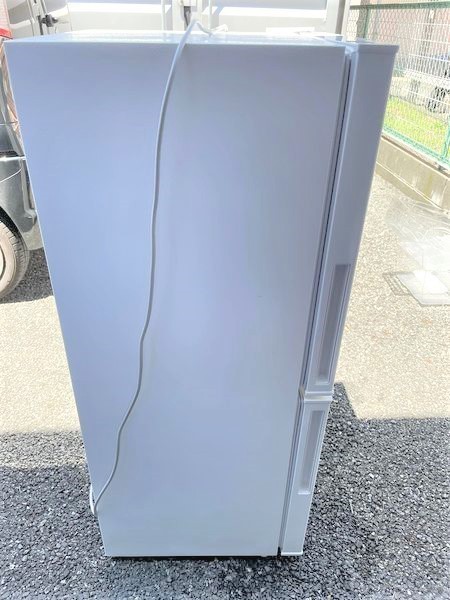 ZZ0092【動作品】2020年製 美品 NITORI ニトリ グラシア 2ドア 冷凍冷蔵庫 ホワイト 大容量 冷蔵 106L 冷凍 33L NTR-106WH 天板 30kg 100度_画像6