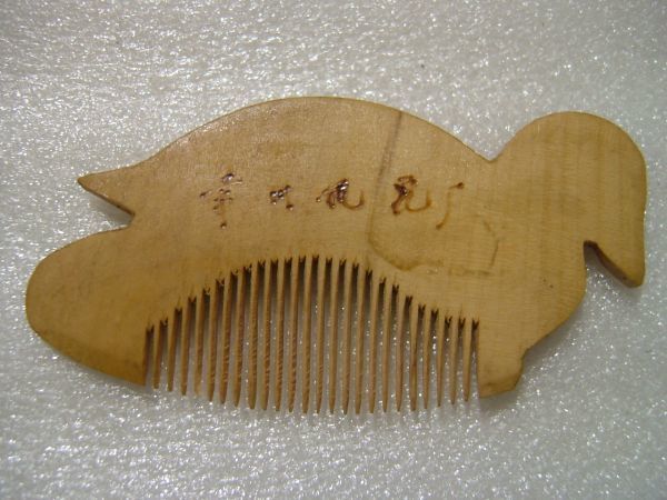  Mini ... bird 2 wooden .. comb 