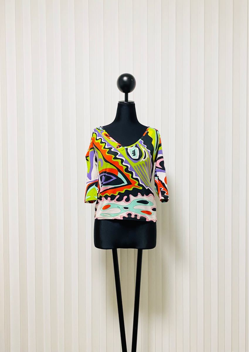 エミリオプッチ EMILIO PUCCI Vネック トップス カットソー プッチ