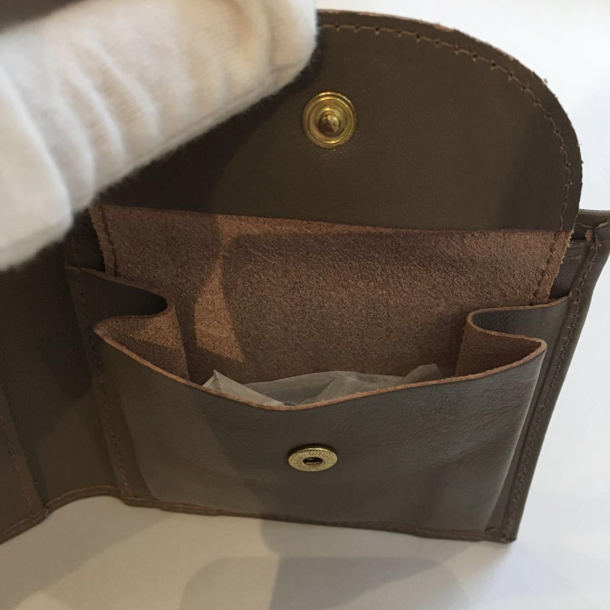 新品 イルビゾンテIL BISONTE 人気定番二つ折り財布 コンパクトミニ ...