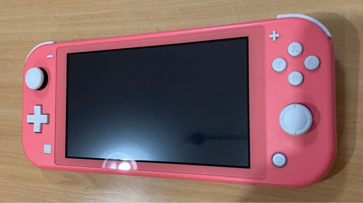 Nintendo Switch ニンテンドースイッチ　ライト　ピンク　本体　コーラル