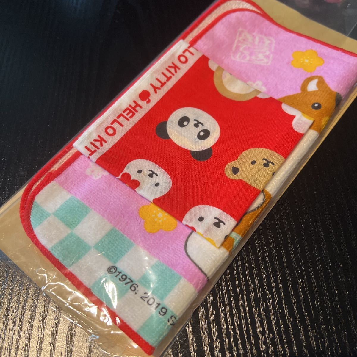 未使用】Sanrio ハローキティ ハンカチ&ハンドタオル セット 未使用】Sanrio ハローキティ ハンカチ&ハンドタオル セット