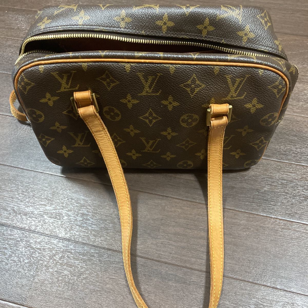 LOUIS VUITTON ルイヴィトン ショルダーバッグ シテMM M51182