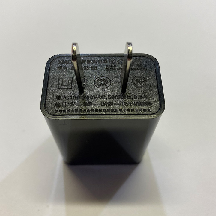 【4 шт. комплект  】USB адаптер  5V/2A AC100V～240V MDY-03-EB