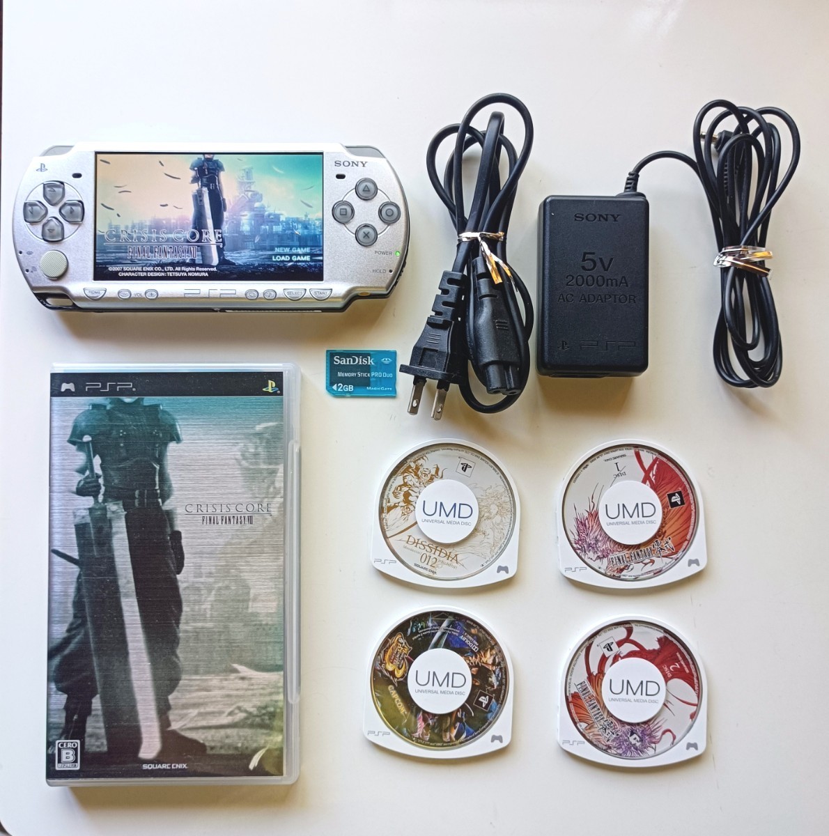 純正売れ筋 PSP FFⅦ ファイナルファンタジー　クライシスコア　限定 PSP本体同梱版 携帯用ゲーム本体