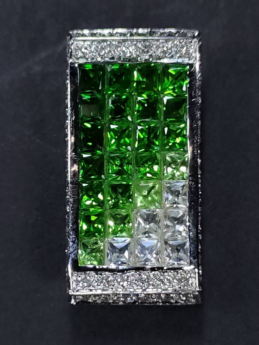 K18WG グリーングロッシュラーガーネット 1.325ct ペンダントトップ