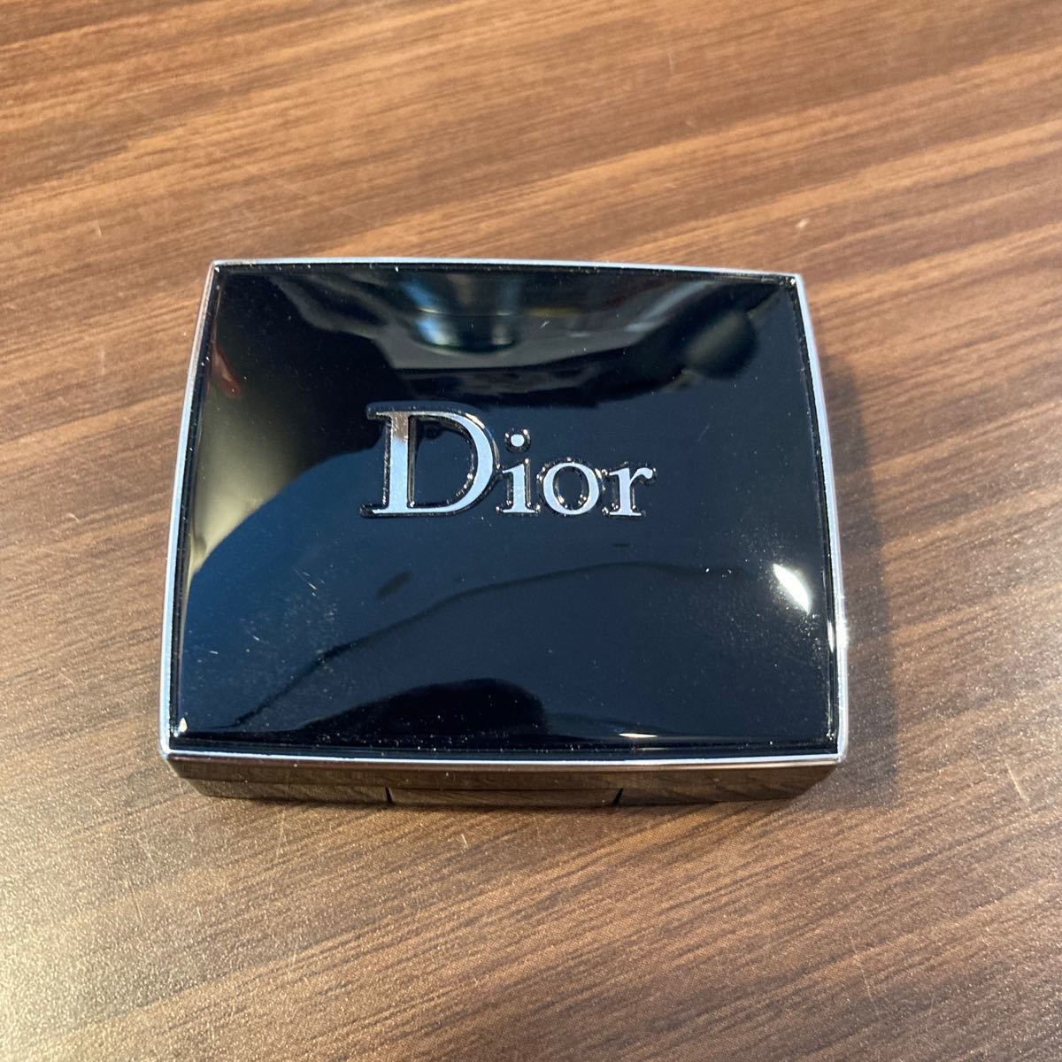 Dior ミニサイズ アイシャドウ サンククルール